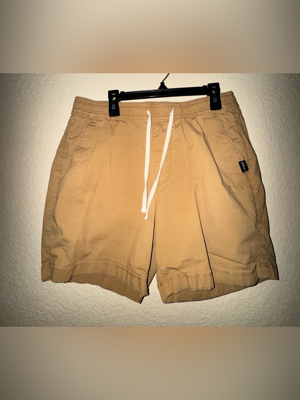 Hollister Men's Tan Drawstring Jogger Shorts 5” - Medium